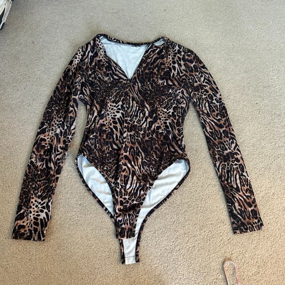 cheetah print quarter zip bodysuit - Picture 2 of 5